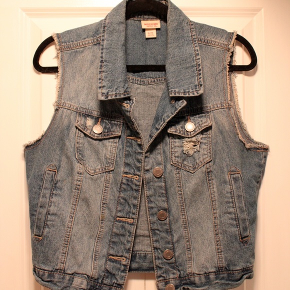 Denim Vest w/ Whiskey Bent & Hellbound Skull Pinup Patch - Picture 4 of 6